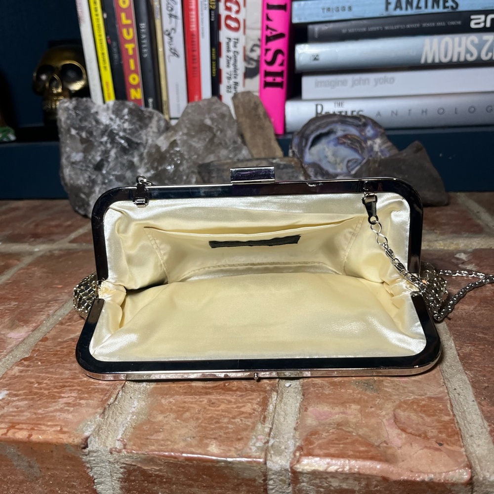Jessica McClintock Gold Mesh Shoulder Bag with Chain Strap - Picture 3 of 4